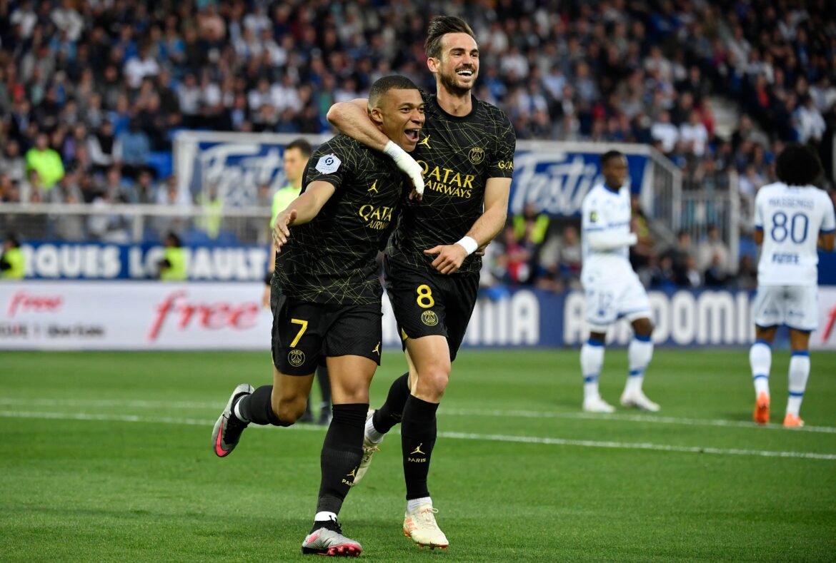 Auxerre 1-2 PSG: Con doblete de Mbappé, París suma tres puntos cruciales
