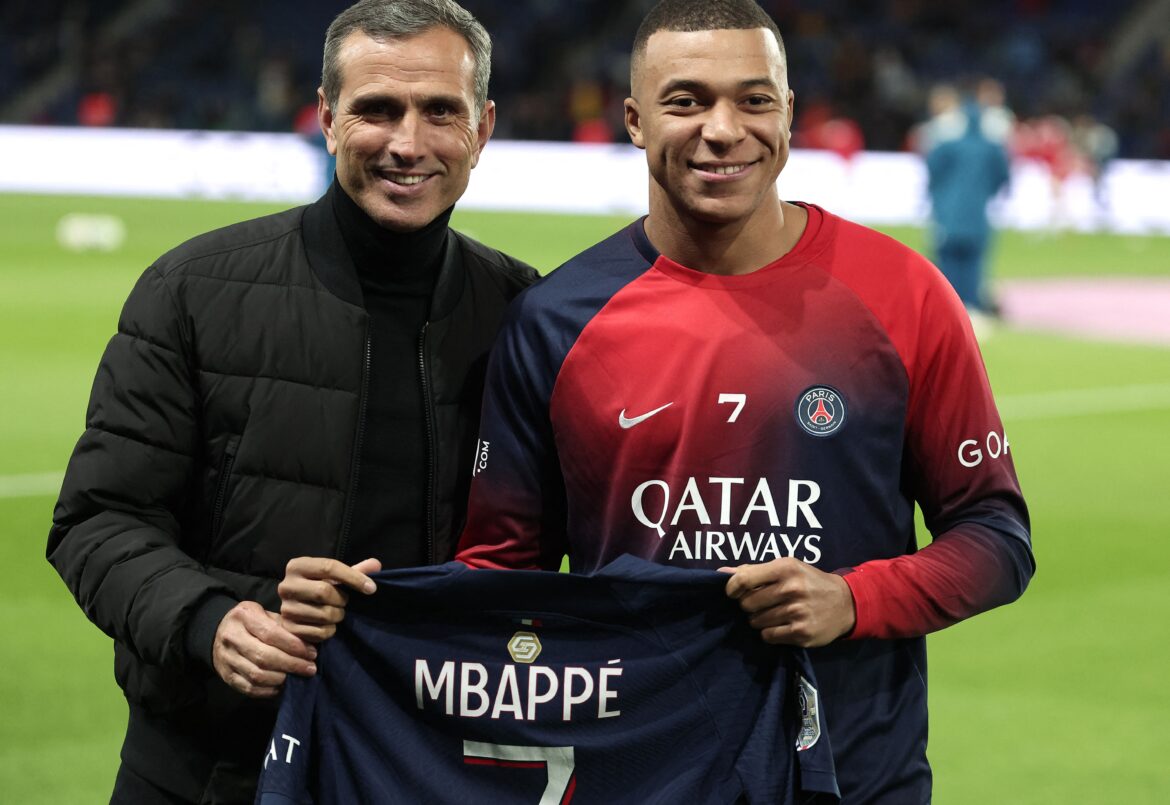 ¿Por qué Kylian Mbappé usó una camiseta especial en el partido vs. AS Monaco?